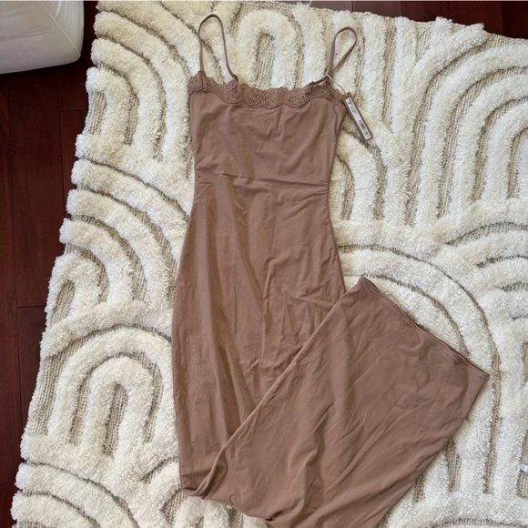 SKIMS Brown Slip Dress - Picture 2 of 4